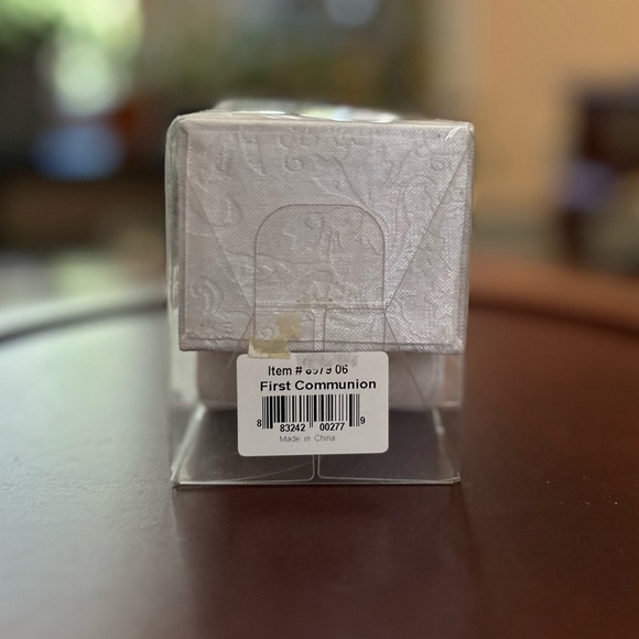 NEW IN BOX First Communion Angel in Keepsake Chest | 22kt Gold Accent Figurine👼🏻 - Picture 4 of 5